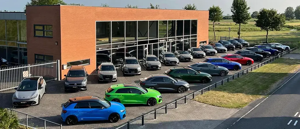 Het pand van Germany Dealer aan De Kuinder in Heerenveen